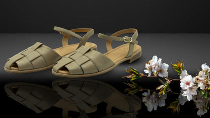 “ Vita Intrecciata ” Women Charm Sandal
